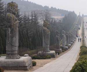 A scene of Qianling Mausoleum (Xinhua Photo)