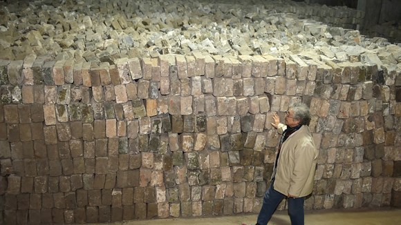 About 80,000 bricks of ancient Nanjing City Wall are collected by local citizens. (Photo/CGTN)