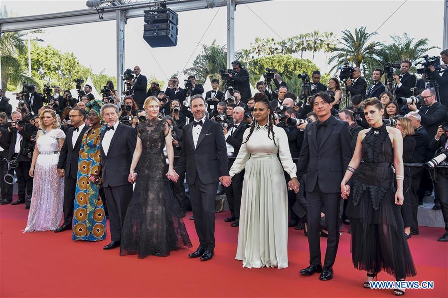 Cannes film fair kicks off, with 21 films vying for top prize