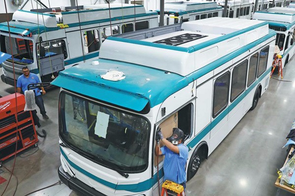 BYD to provide LAX with U.S. largest airfield fleet of all-electric buses