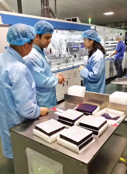 To get first-hand experience of Znshine Solar's world-class energy-related products, prospective clients from India visit the company's factory in East China's Jiangsu province. (Photo provided to China Daily)