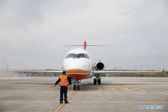 An ARJ21 arrives at Aihun Airport in Heihe City, northeast China's Heilongjiang Province, May 2, 2018. (Xinhua/Ding Ting)