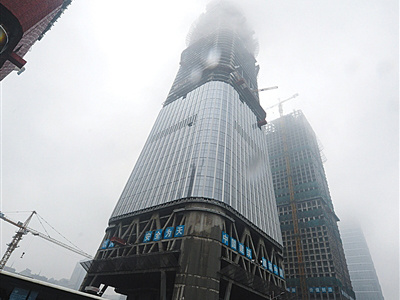 China Zun, Beijings new skyline reaches 333 on Aug. 18, 2016. (Photo/ Beijing News)