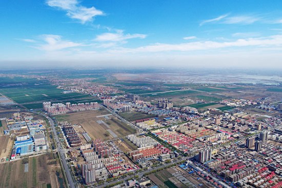 Aerial photo taken on April 1, 2017 shows Anxin county, North China's Hebei province.(Photo/Xinhua)