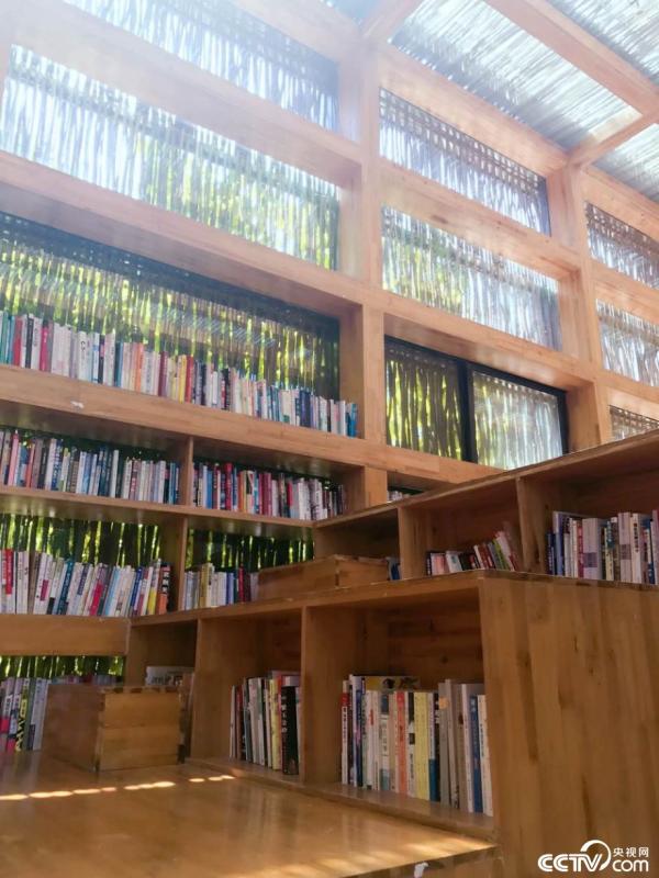Liyuan Library sparks love for books and nature(9/13)