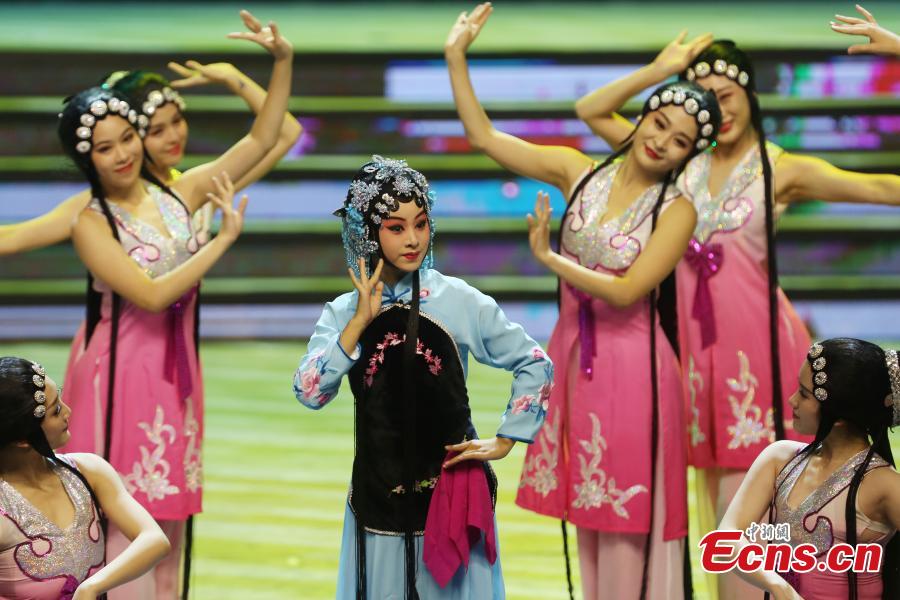 traditional chinese operas celebrate mid-autumn festival(2/4)