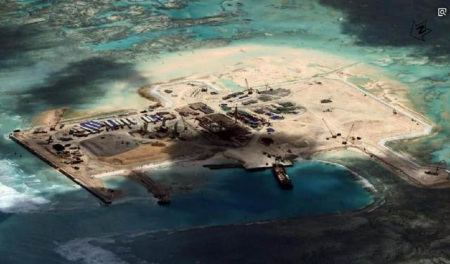 Defense ministry defends building on South China Sea islands