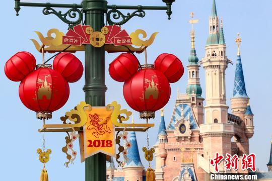 Shanghai Disneyland responds to controversy over VIP group service