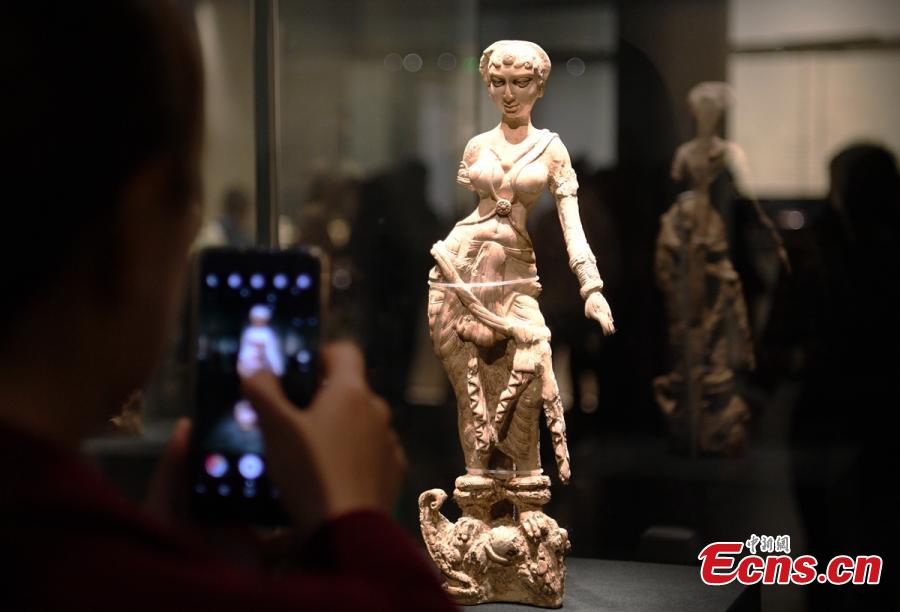 Afghan relics attract visitors in Chengdu