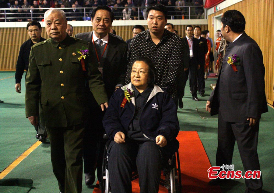 Дун ци биография актера. Ли мао. Ли мао. Игрок в шоги. Ли мао.