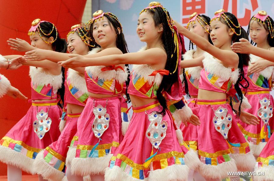 Children's Day celebrated across China (1/8) - Headlines, features ...