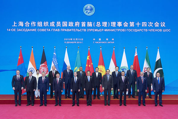 Leaders pose for a group photo at the 14th Shanghai Cooperation Organization (SCO) prime ministers' meeting, in Zhengzhou, capital of central China's Henan Province, Dec 15, 2015. (Photo/Xinhua)